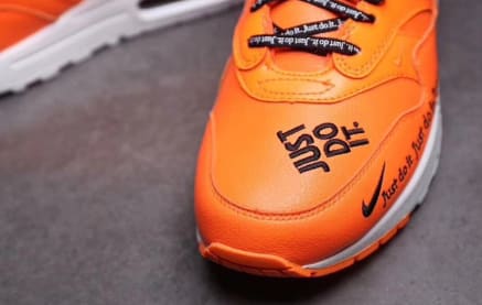 De Nike Air Max 1 Orange "Just Do It" Is Onderweg