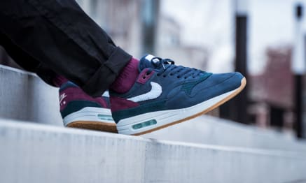 Incoming Heat: De Nike Air Max 1 Premium "Dark Obsidian" dropt deze week