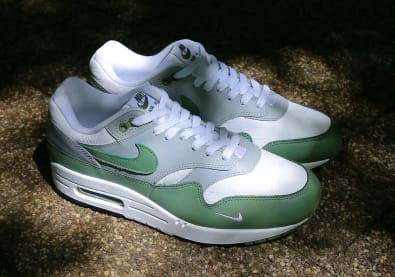 Hard onderweg: de Nike Air Max 1 PRM "Spiral Sage"