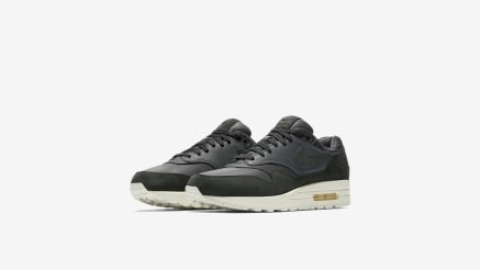 Nike Air Max 1 Pinnacle Black White