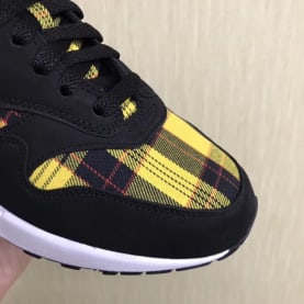 Onderweg: De Nike Air Max 1 Plaid Yellow Red!