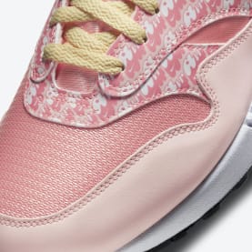 Nike gooit Lemonade en Strawberry in de mix en komt met de Nike Air Max 1 "Strawberry Lemonade"