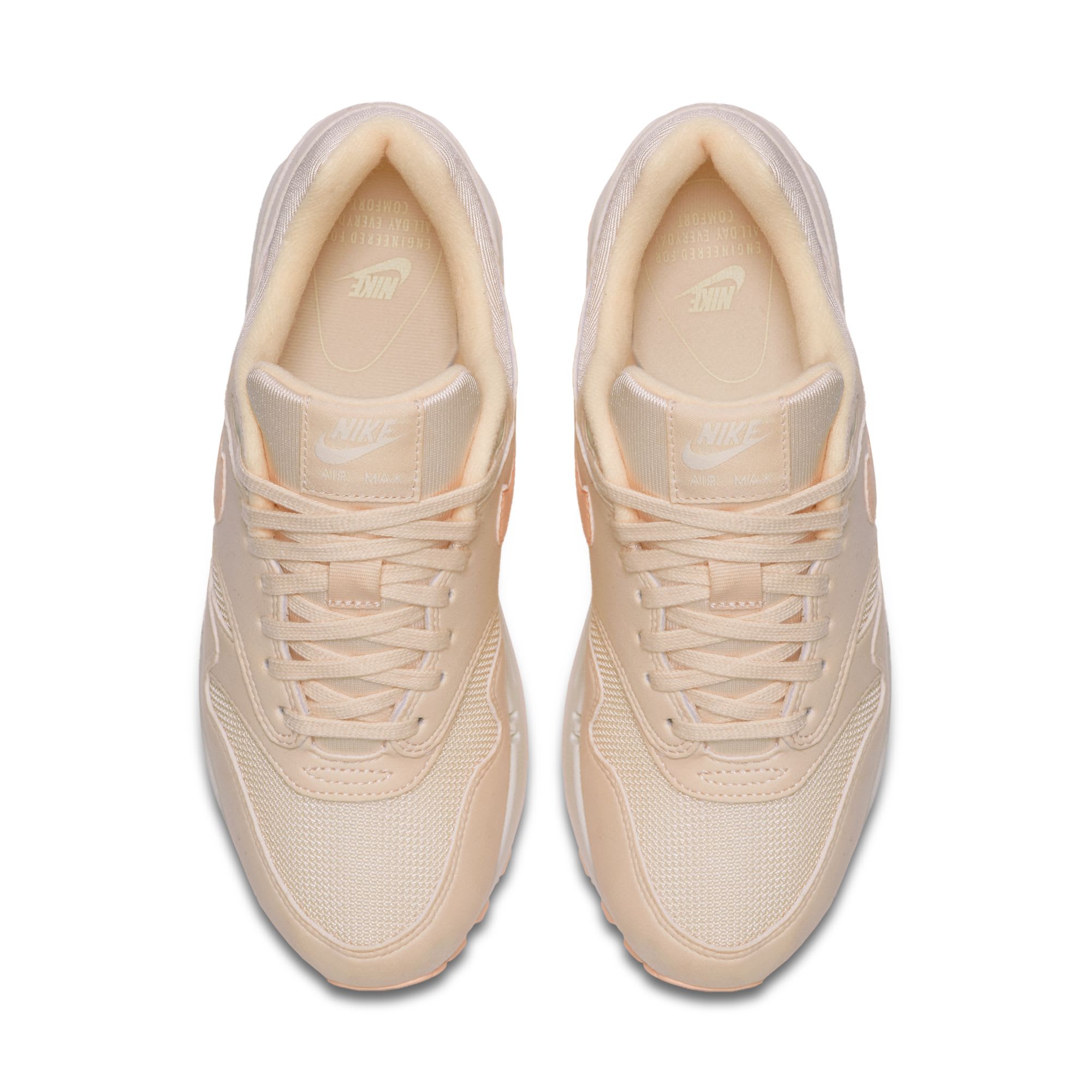 Nike Komt Met Verkoeling In De Vorm Van Deze Nike Air Max 1 WMNS "Guava Ice"