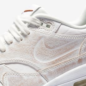 Deze nieuwe Air Max 1 onthult tijdens het dragen een verborgen kleur