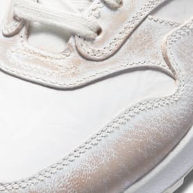 Deze nieuwe Air Max 1 onthult tijdens het dragen een verborgen kleur