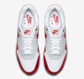 Sneak Preview: Officiële Beelden Nike Air Max 90/1 OG University Red