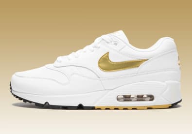 Maximaal shinen met de nieuwe Nike Air Max 90/1 White/Metallic Gold