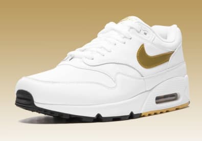 Maximaal shinen met de nieuwe Nike Air Max 90/1 White/Metallic Gold