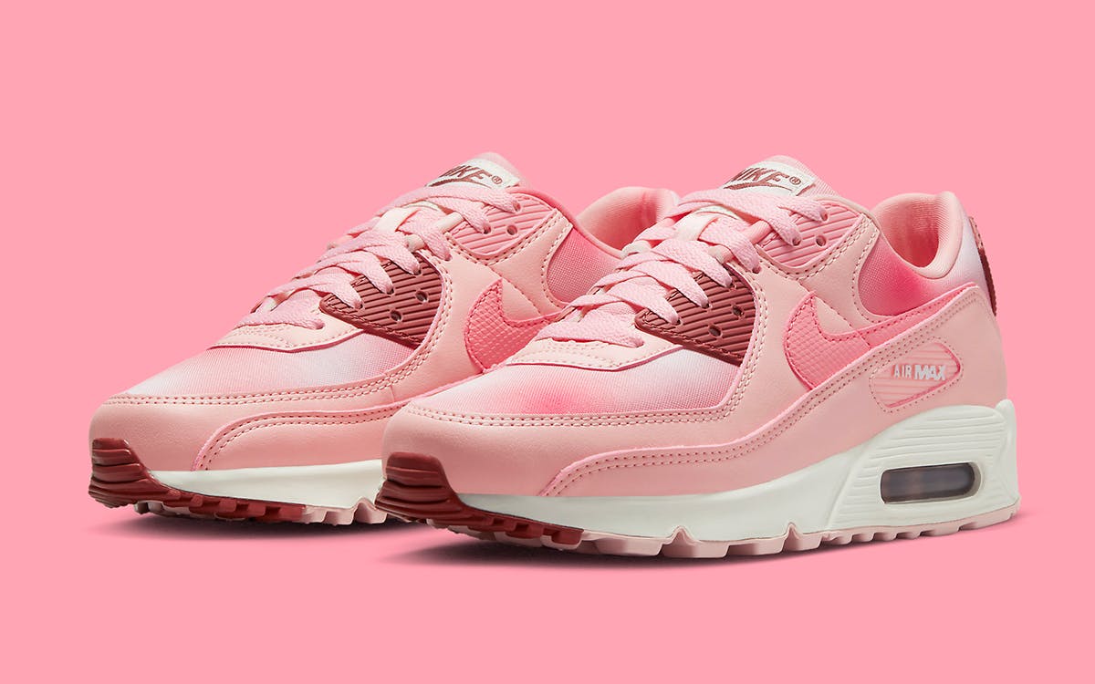 Roze nikes cheap