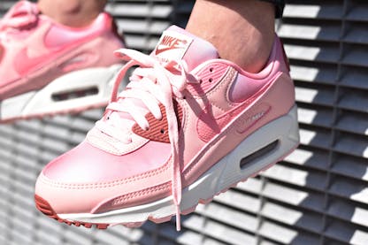 Omkleden afwijzing Bedachtzaam Fans van Roze sneakers opgelet, Nike dropt de… | Sneaker Squad