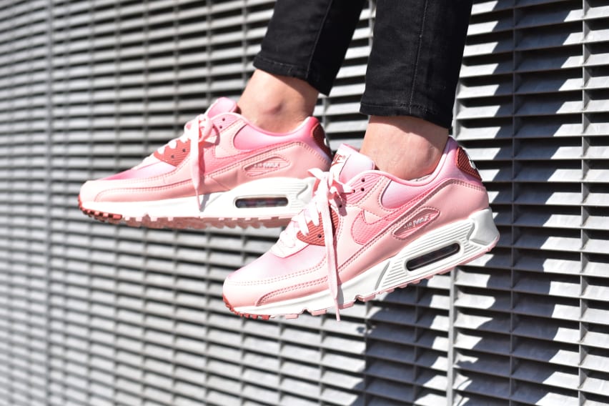 Nike Air Max 90 Airbrushed Pink FN0322-600