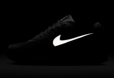 Nike draait de boel om met deze Air Max 90 voorzien van reverse branding