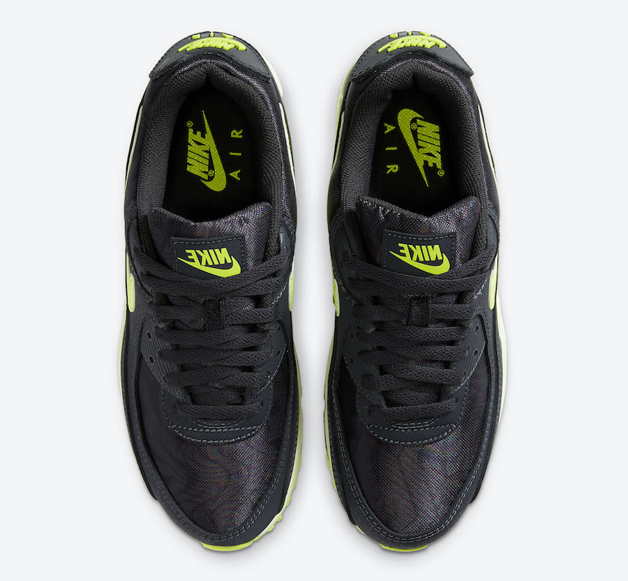 Nike draait de boel om met deze Air Max 90 voorzien van reverse branding