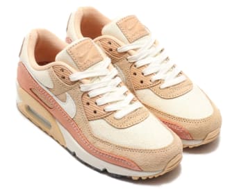 Nike voorziet de Air Max 90 van kurk inlegzolen en een heerlijke Tan colorway