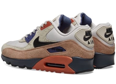 Nike voorziet deze Air Max 90 "Desert Sand" van ACG vibes