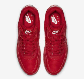 Nike voorziet de Nike Air Max 90 Essential van een heerlijke University Red colorway