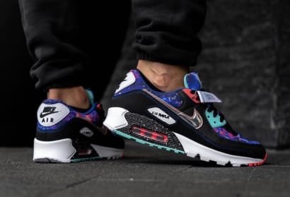 Nike verkent het heelal met de Nike Air Max 90 "Galaxy"