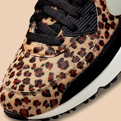 Nike past de Leopard print toe op de Nike Air Max 90… | Sneaker