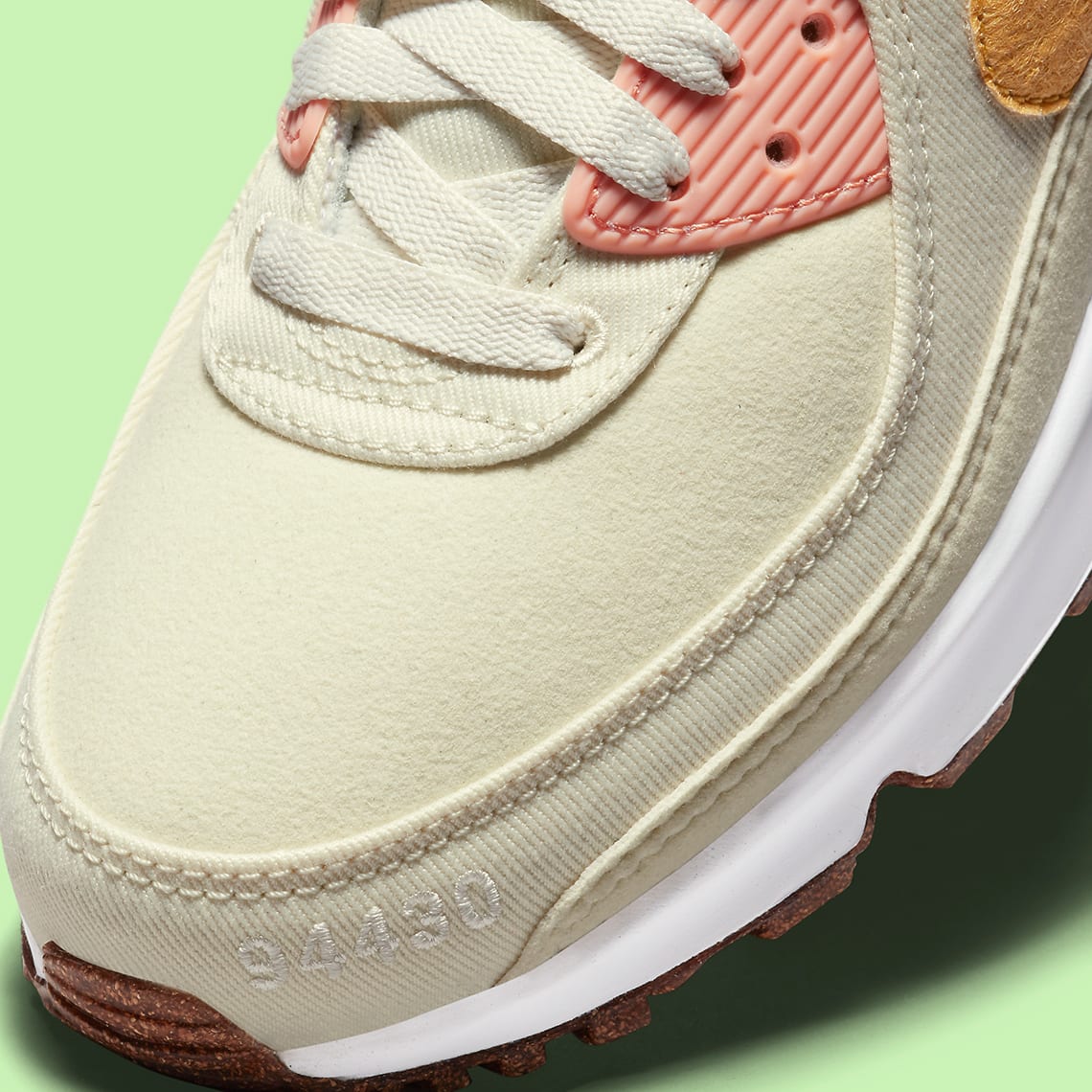 Nike voegt een Happy Pineapple toe aan de Nike Air Max 90
