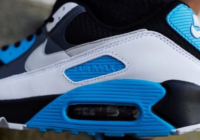 Nike voorziet de Air Max 90 van een Laser Blue colorway