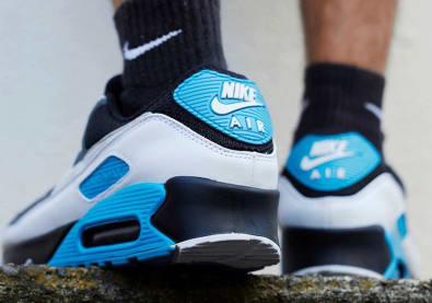 Nike voorziet de Air Max 90 van een Laser Blue colorway