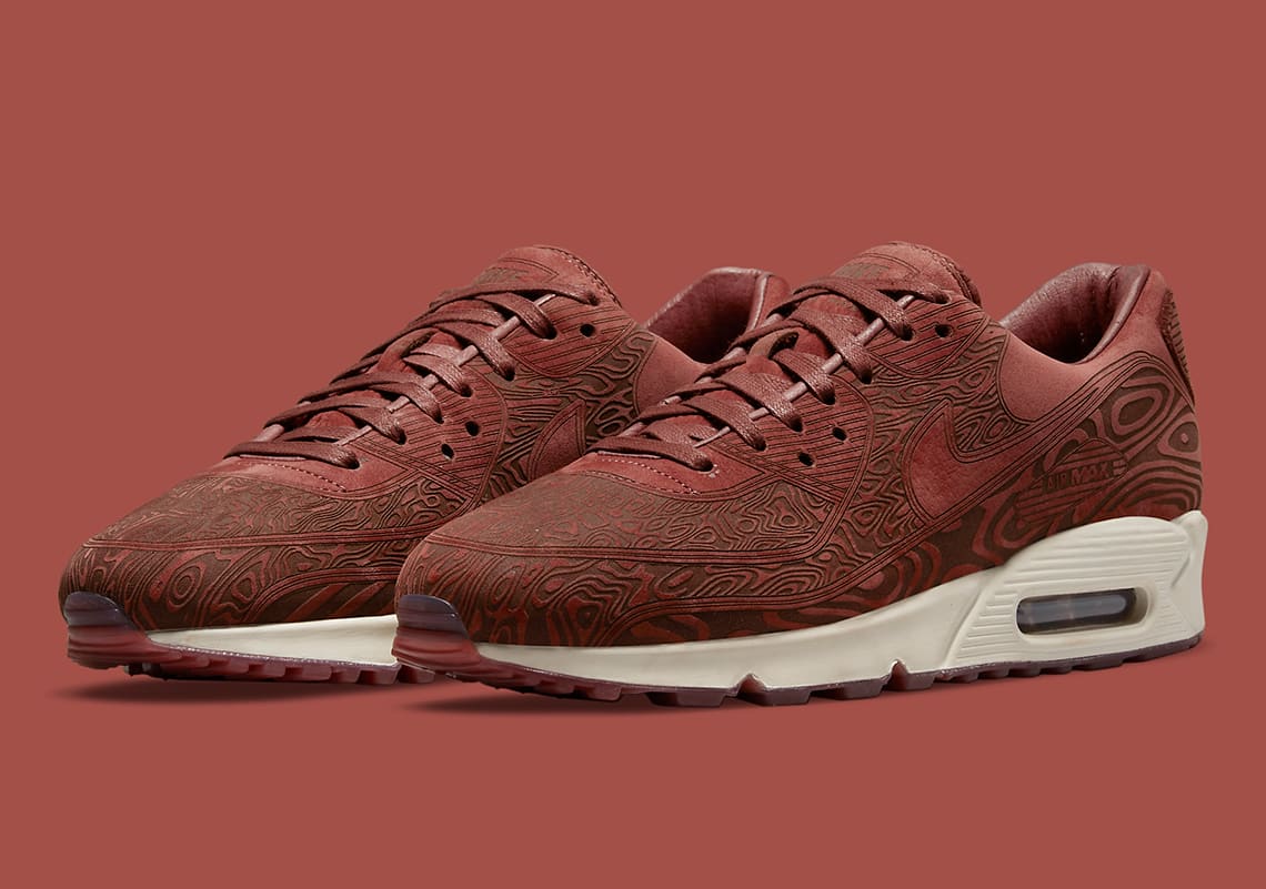 Air max outlet plus mahogany