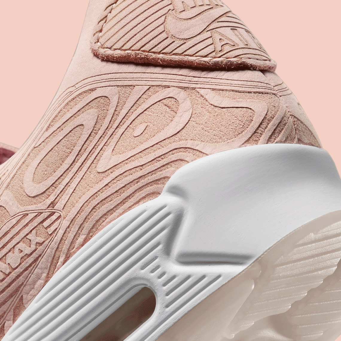 Nike voorziet de Air Max 90 van een Laser colorway