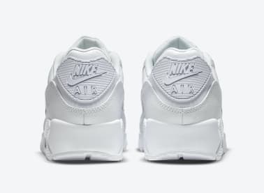 Volledig leer én wit! Check de nieuwe Air Max 90 Leather Triple White