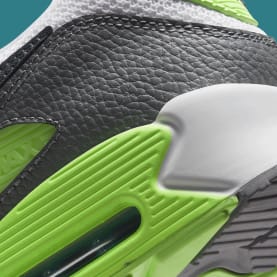 De bliksem slaat in op deze Nike Air Max 90 "Lime Glow"