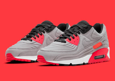 Deze aparte Nike Air Max 90 Lux "Bright Crimson" is onderweg