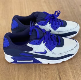 Nike voorziet ook de Air Max 90 van Jewel Swooshes