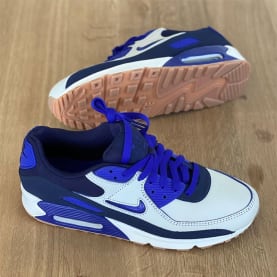 Nike voorziet ook de Air Max 90 van Jewel Swooshes