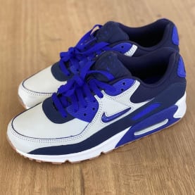 Nike voorziet ook de Air Max 90 van Jewel Swooshes