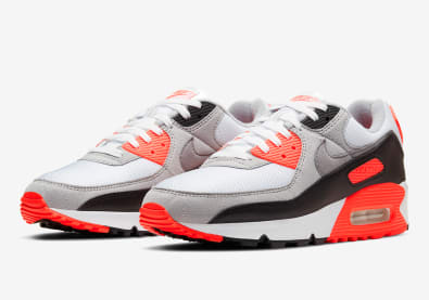 De Nike Air Max 90 "Infrared" dropt op 9 November in alle maten