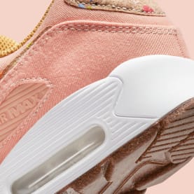 De Nike Air Max Cork krijgt ook een hele lekkere Pink colorway