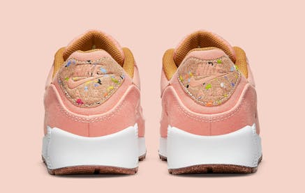 De Nike Air Max Cork krijgt ook een hele lekkere Pink colorway