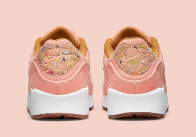 De Nike Air Max Cork krijgt ook een hele lekkere Pink colorway