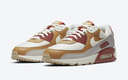 Hard onderweg: de Nike Air Max 90 GS "Multicolor" en de Air Max 90 "Rugged Orange"