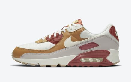 Hard onderweg: de Nike Air Max 90 GS "Multicolor" en de Air Max 90 "Rugged Orange"