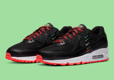 NIke voegt een zwarte Nike Air Max 90 toe aan het Worldwide Pack