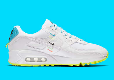 Nike strooit met Swooshes op deze Nike Air Max 90 "Worldwide"