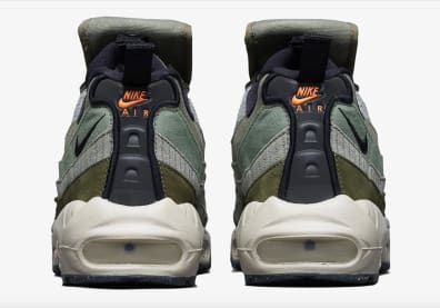 Nike past de Surpus Supply colorway toe op de Air Max 90 en Air Max 95