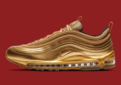 Ga full out bling bling met deze volledig goud gekleurde Nike Air Max 97