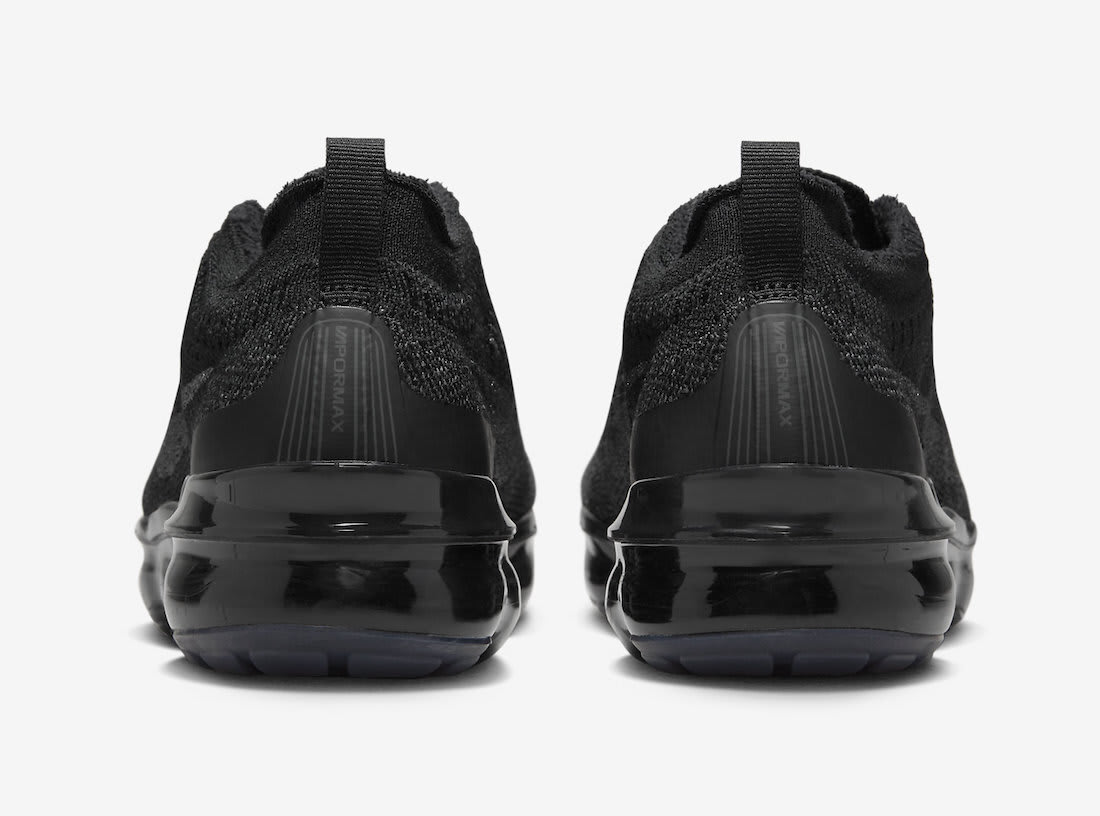 Zwarte vapormax 2025