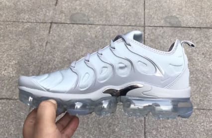 Nike Air VaporMax Plus Triple Grey Dropt in 2018