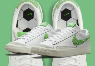 Deze Nike Blazer Low '77 "Soccer Pitch" is voorzien van een stukje grasmat