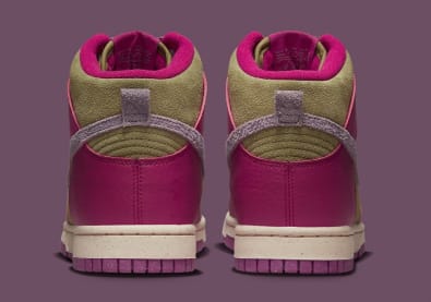 Nike Dunk High Dynamic Berry Foto 5