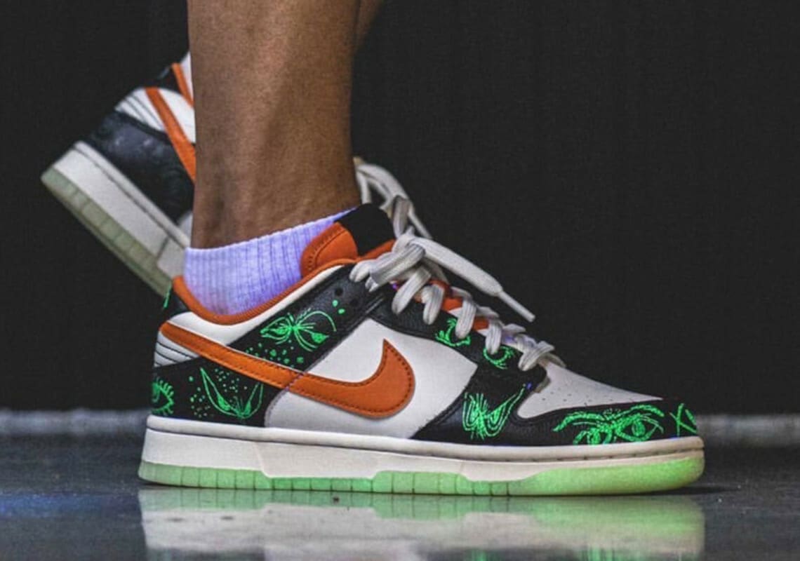 nike dunk glow in the dark 2