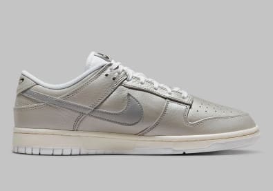 Nike Dunk Low Metallic Silver Foto 4