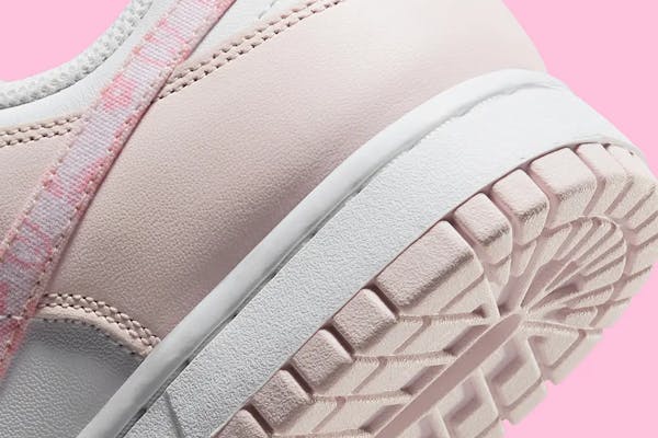 Nike Dunk Low Pink Paisley Foto 8